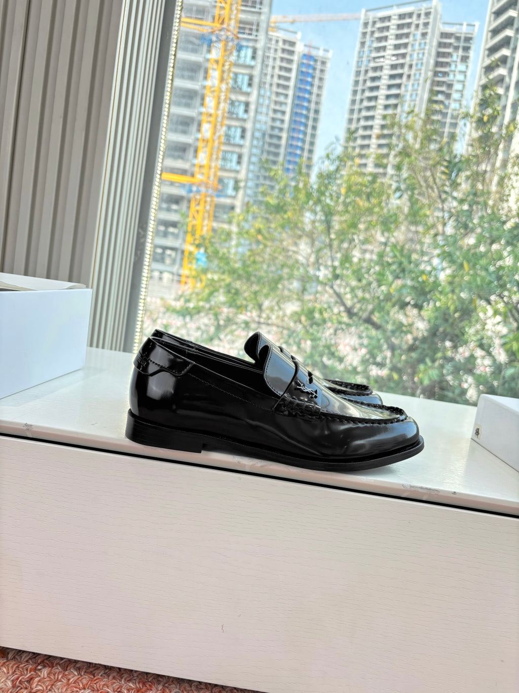 Yves Saint Laurent Loafer