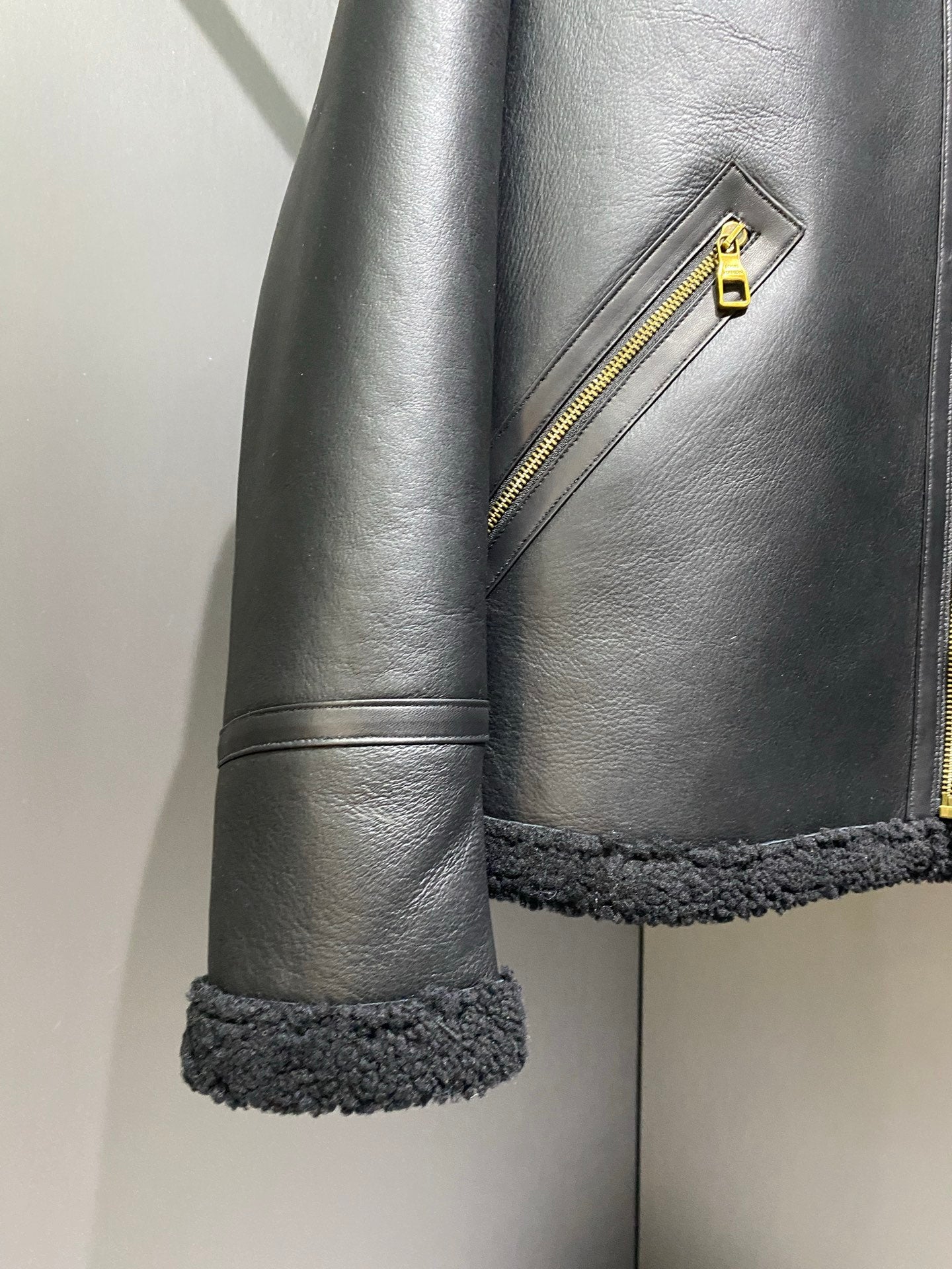 Louis Vuitton Deri Mont