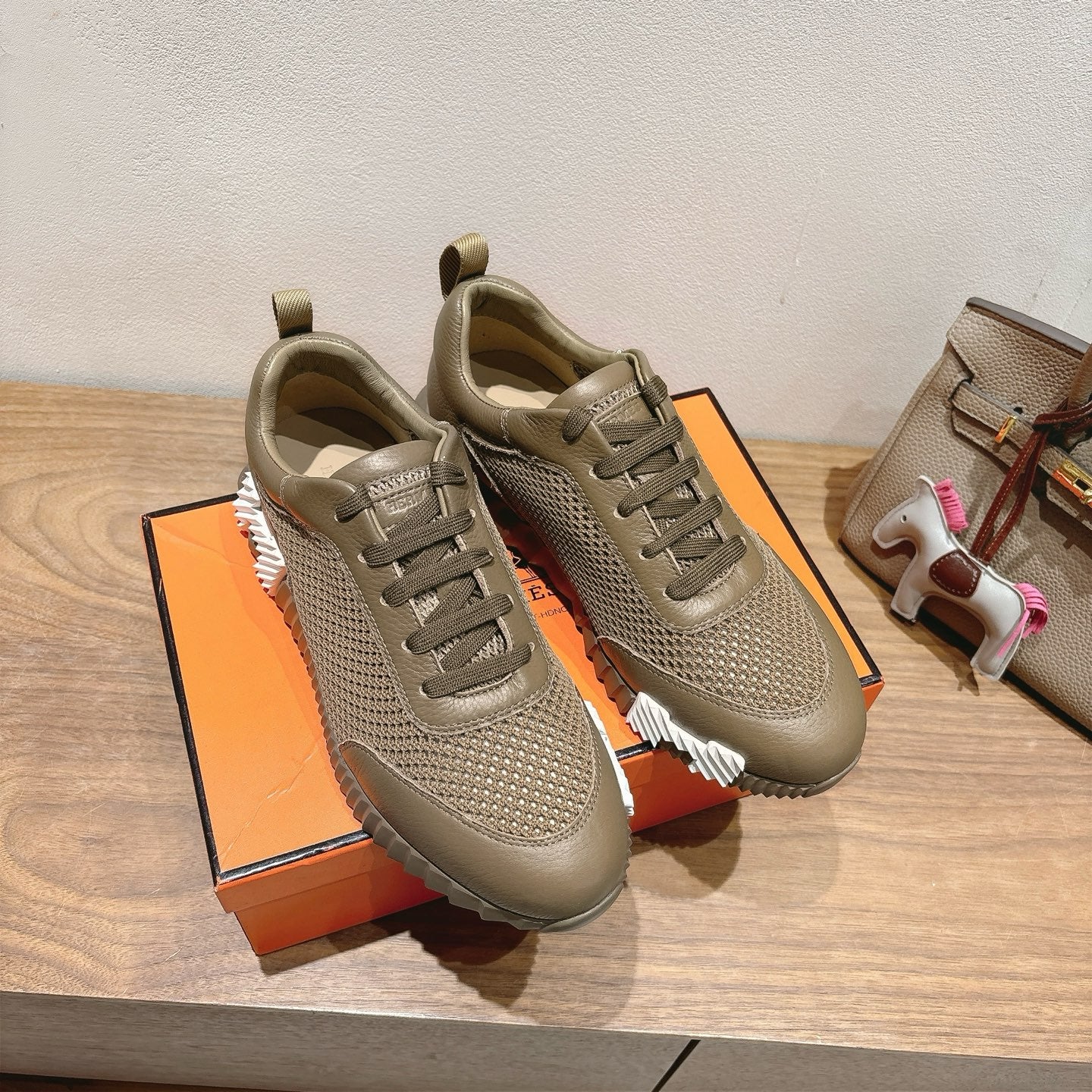 Hermes Sneaker