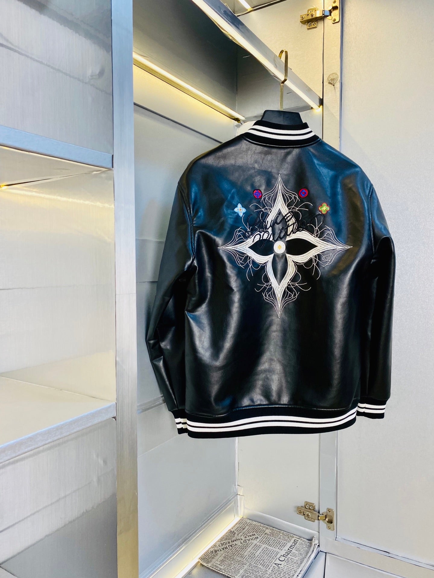 Louis Vuitton Deri Mont