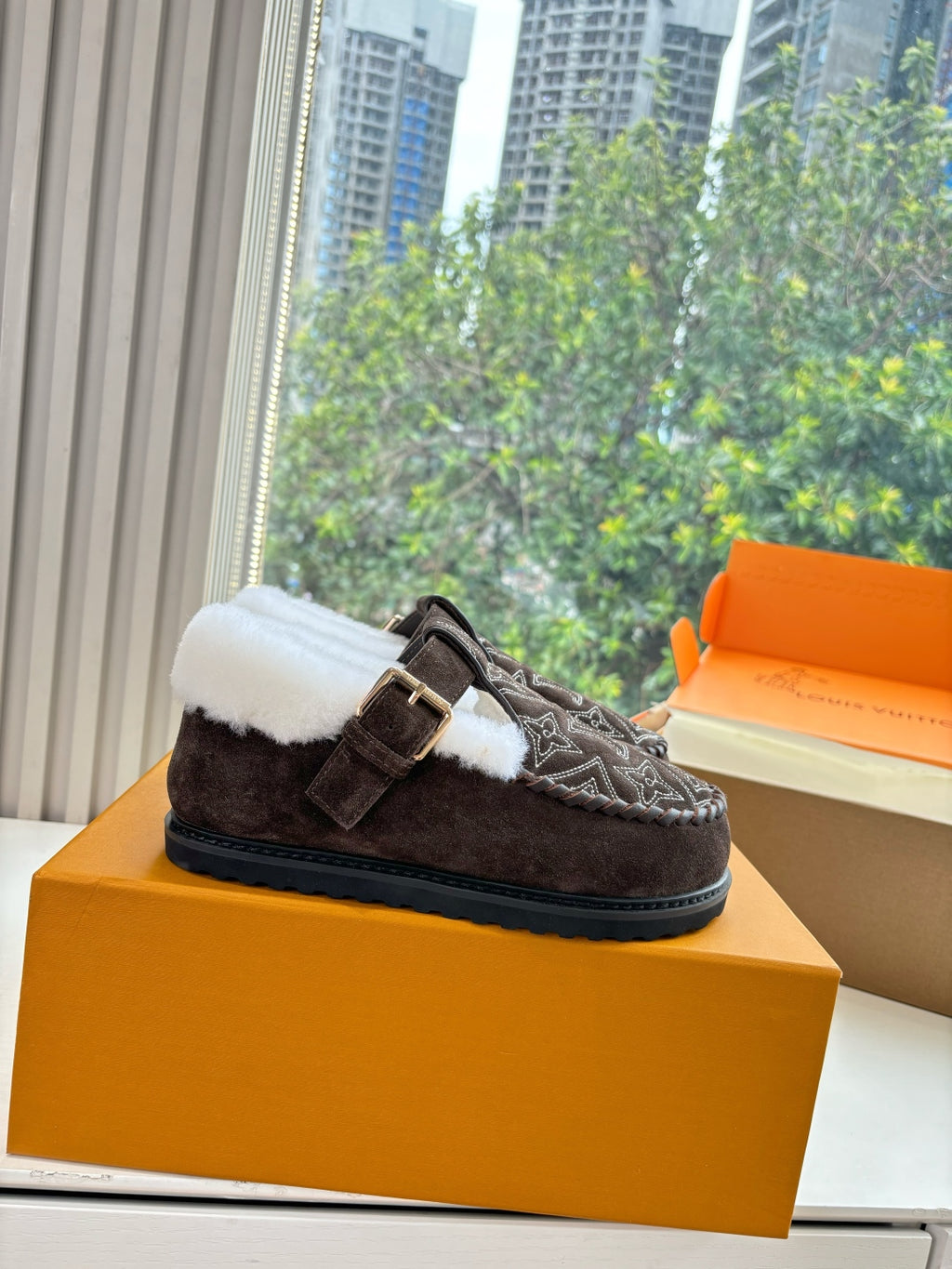 Louis Vuitton Slipper
