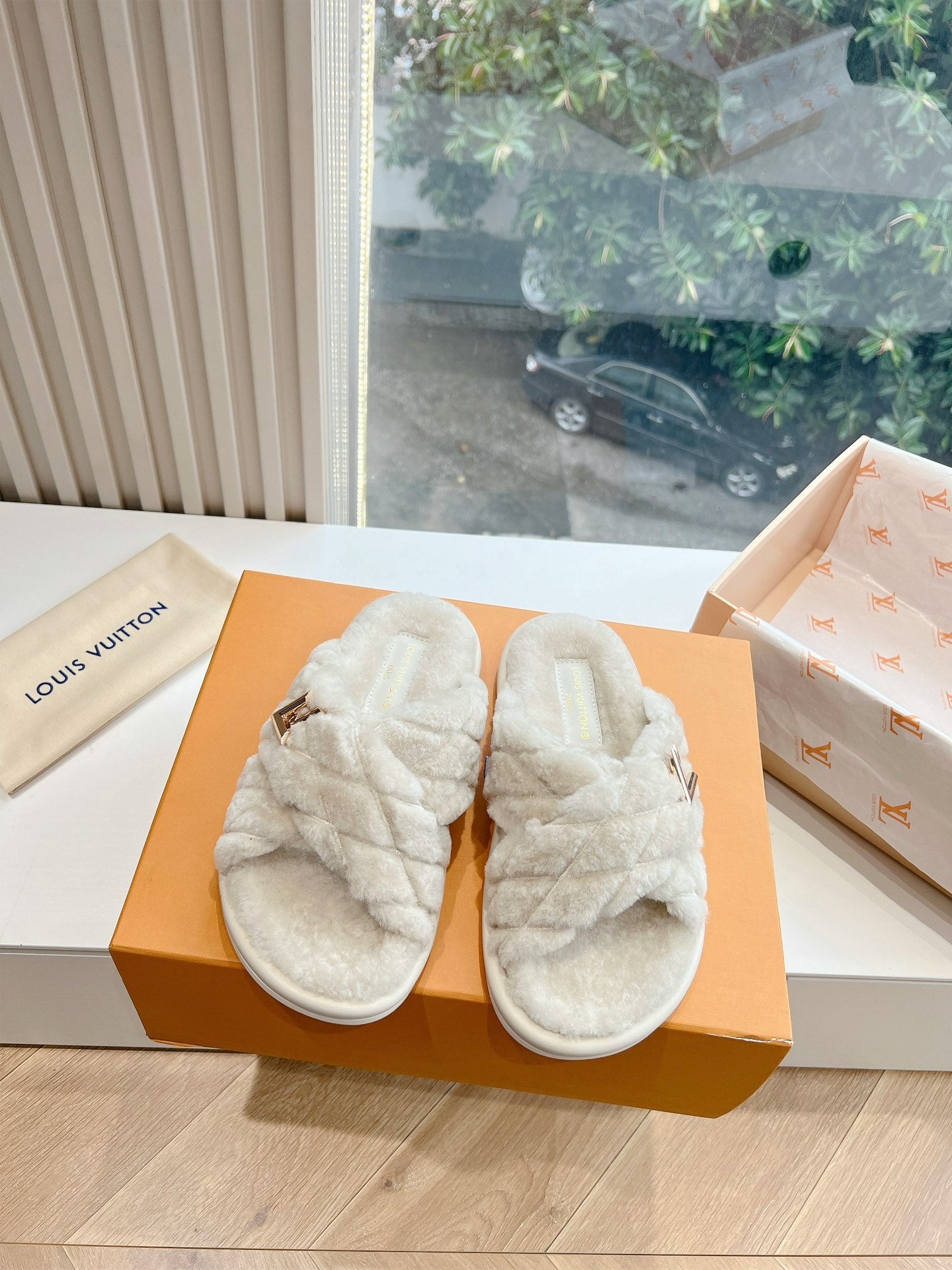 Louis Vuitton Slipper