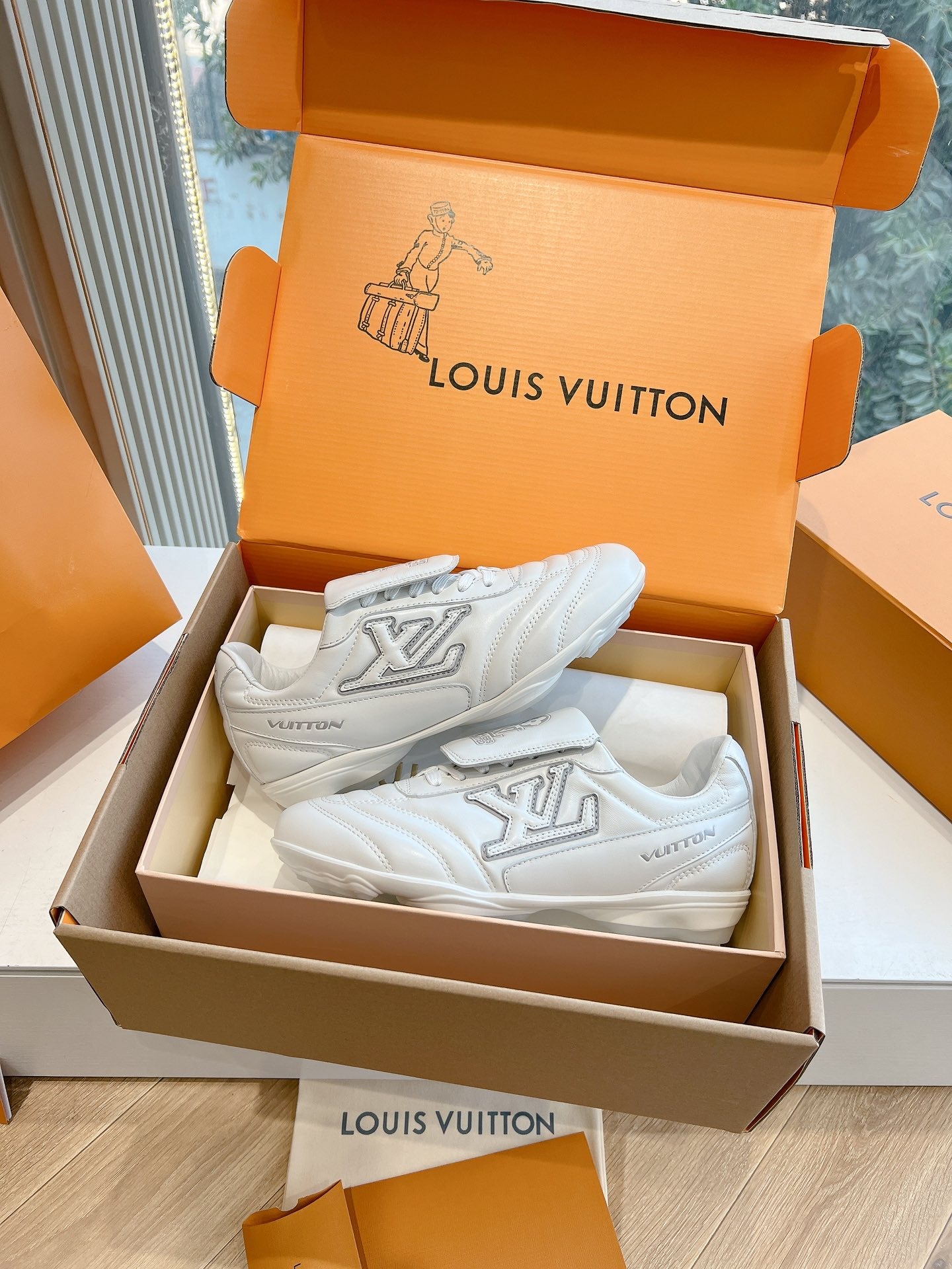 Louis Vuitton Sneaker
