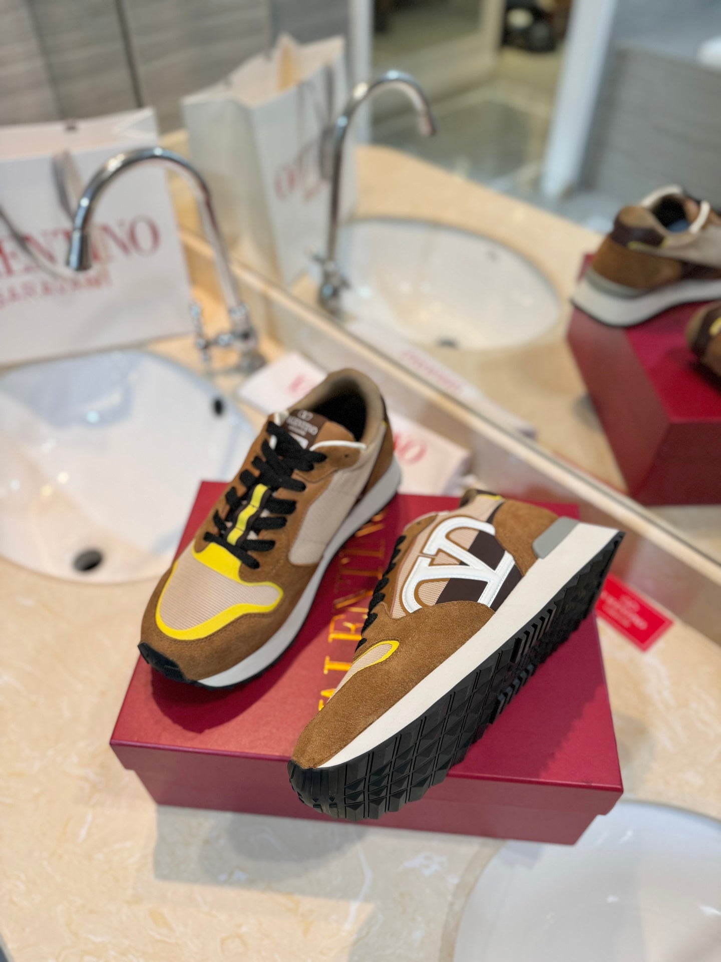 Valentino Sneaker