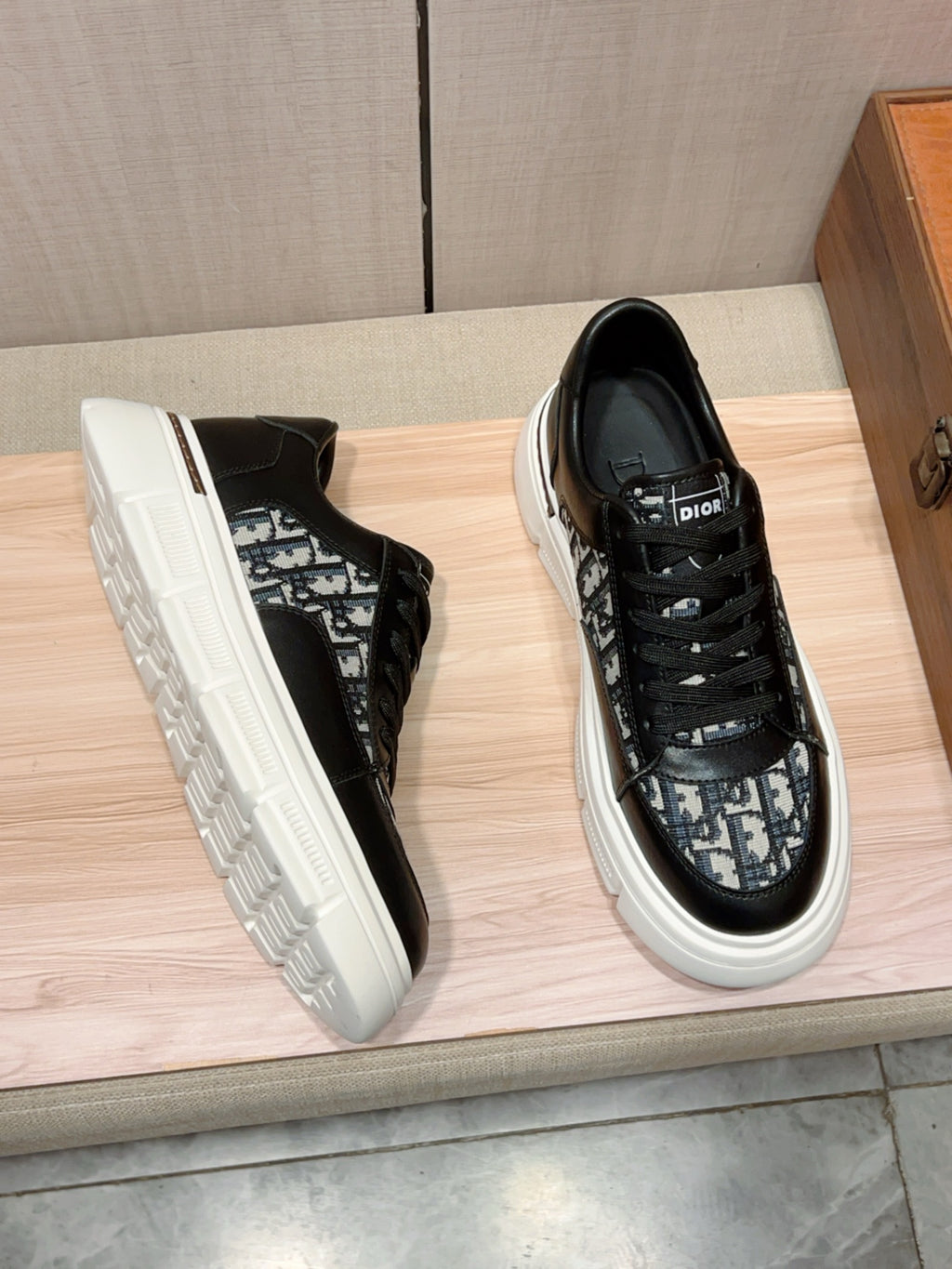 Dior Sneaker