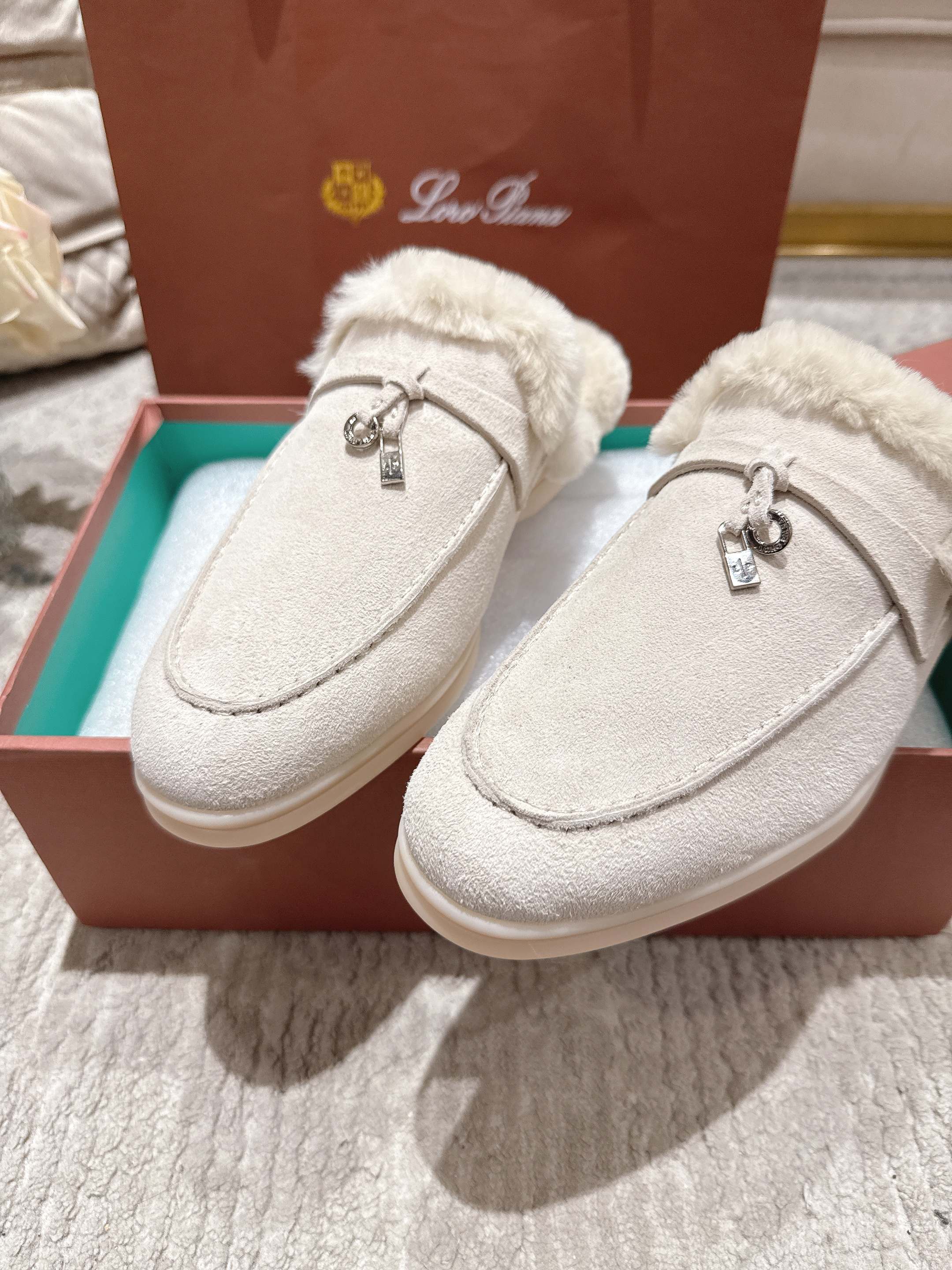 Loro Piana Slipper