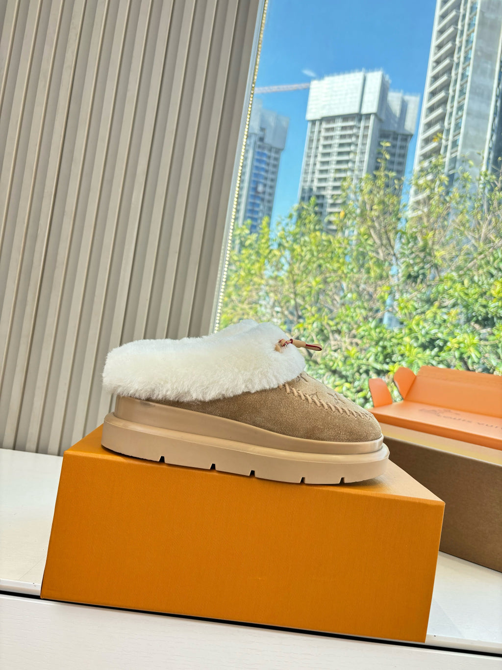 Louis Vuitton Slipper