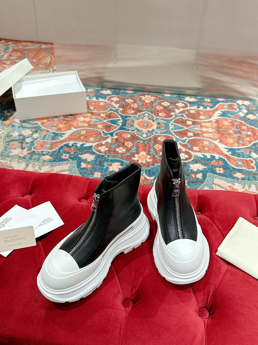 Alexander McQueen Bot