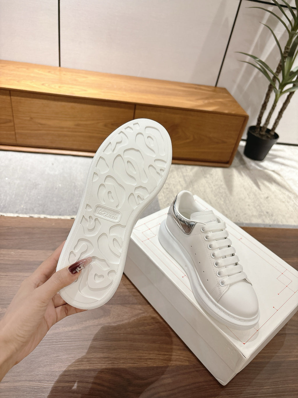 Alexander McQueen Sneaker