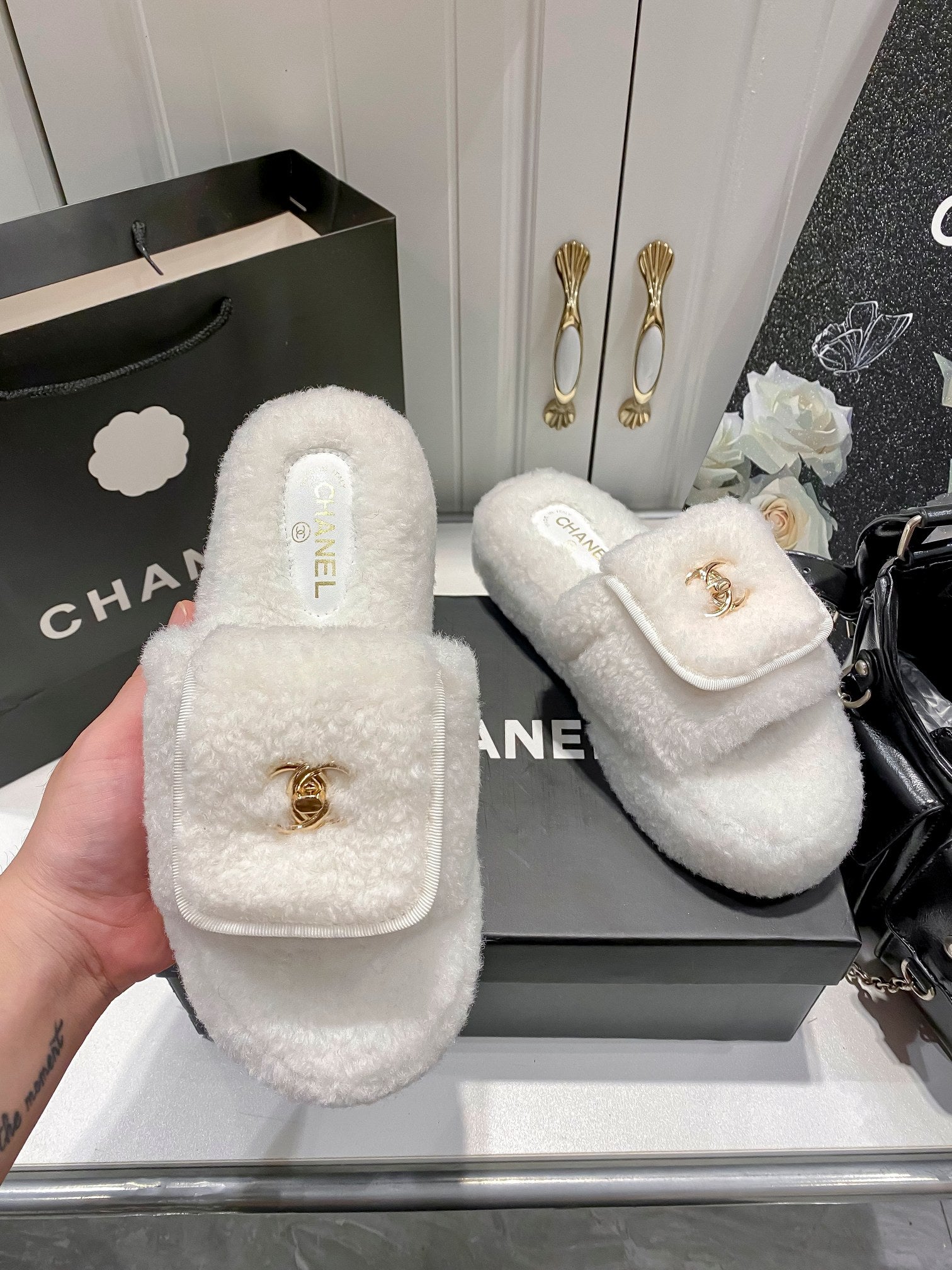 Chanel Slipper