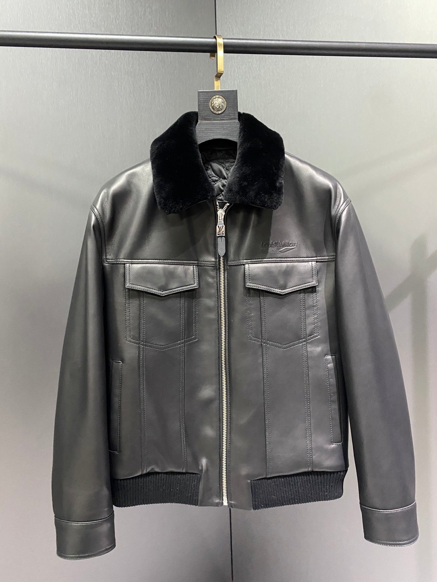 Louis Vuitton Deri Mont