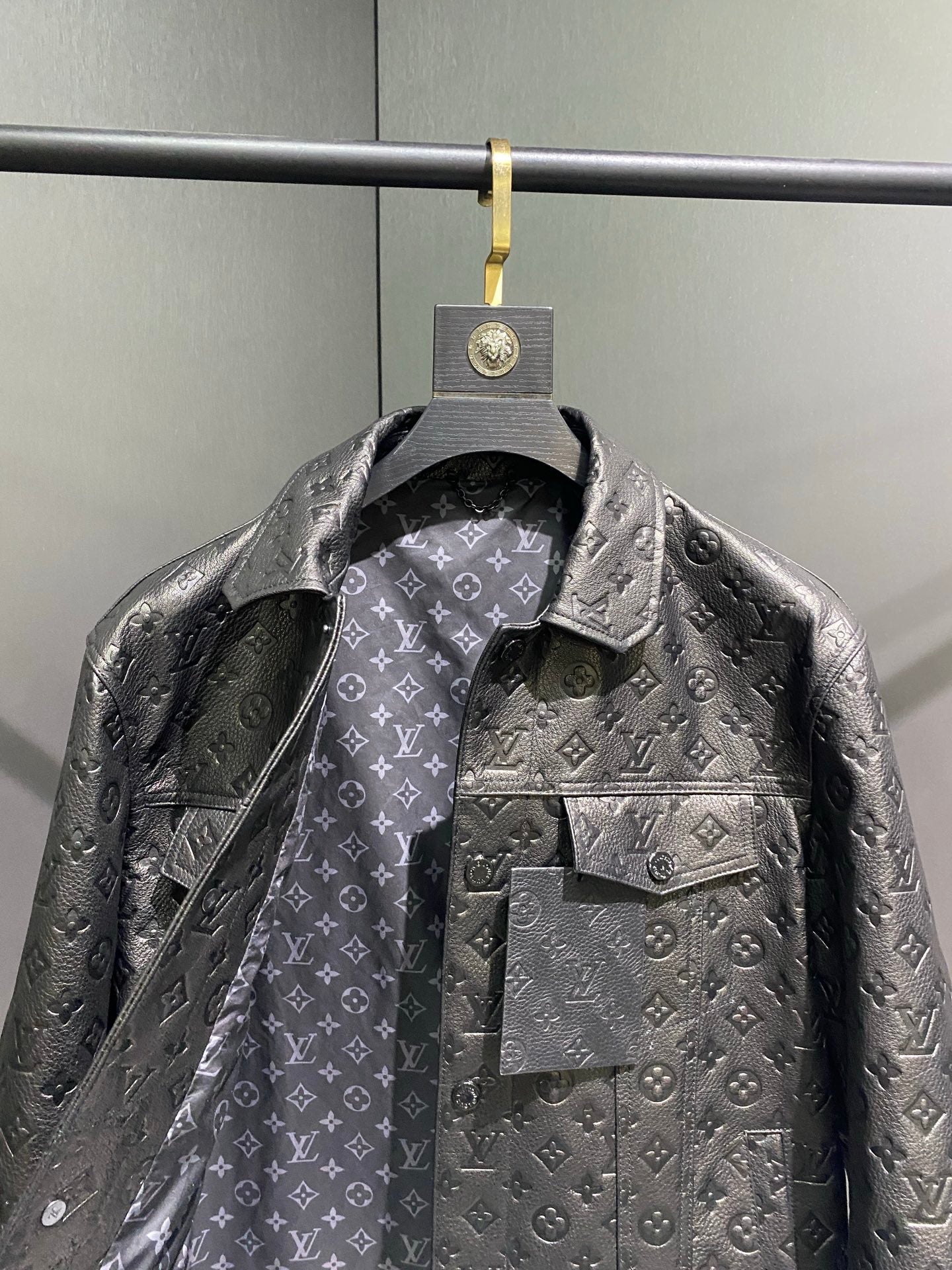 Louis Vuitton Deri Mont