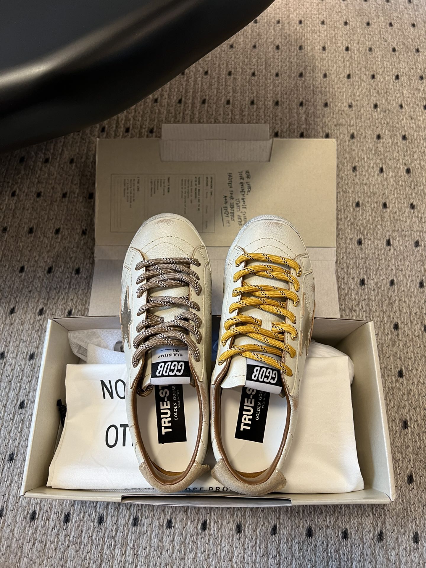 Golden Goose Sneaker