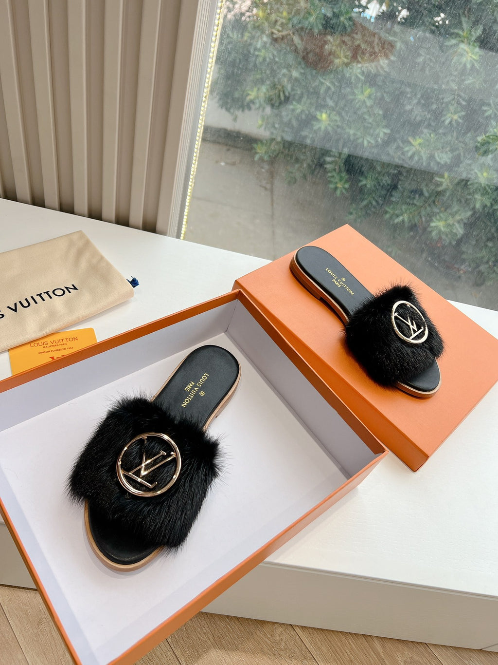 Louis Vuitton Slipper