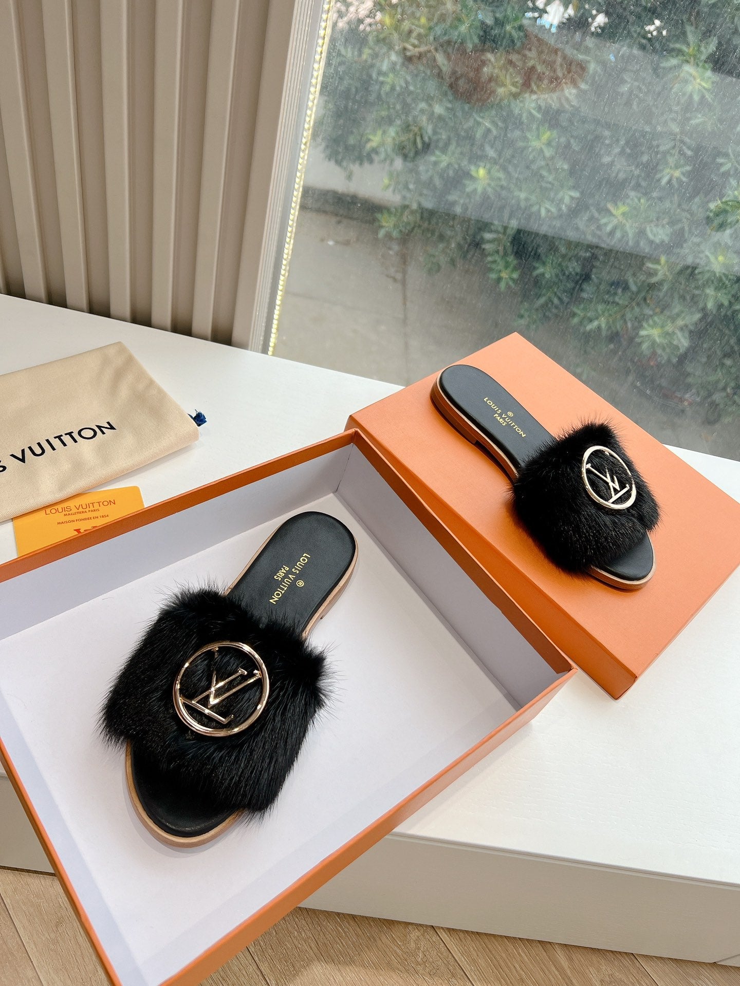 Louis Vuitton Slipper