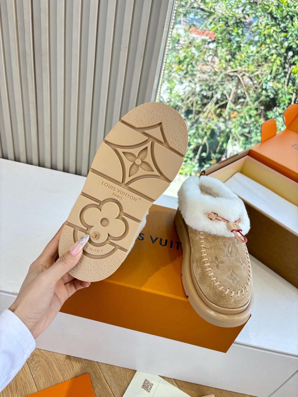 Louis Vuitton Slipper
