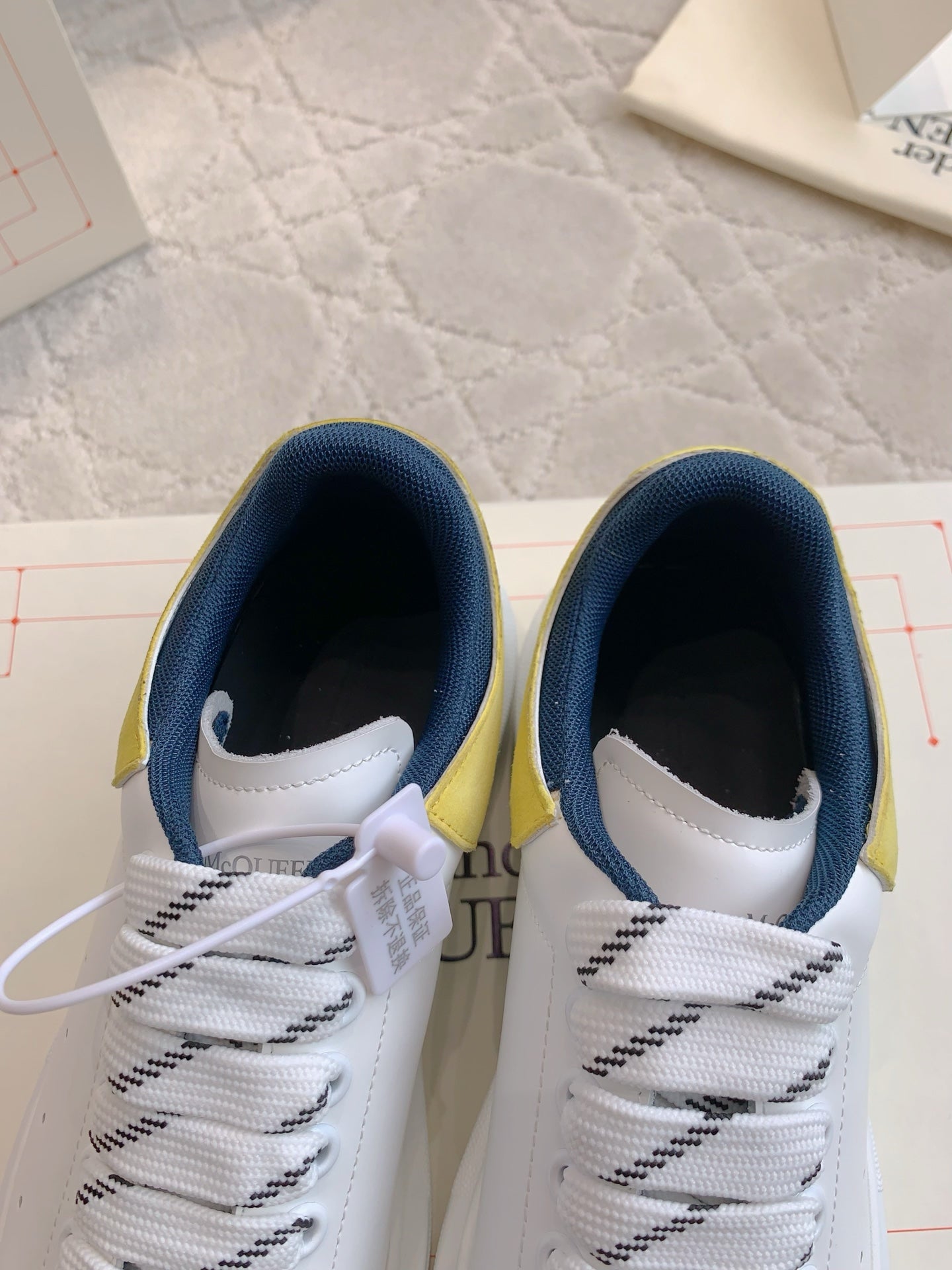 Alexander McQueen Sneaker