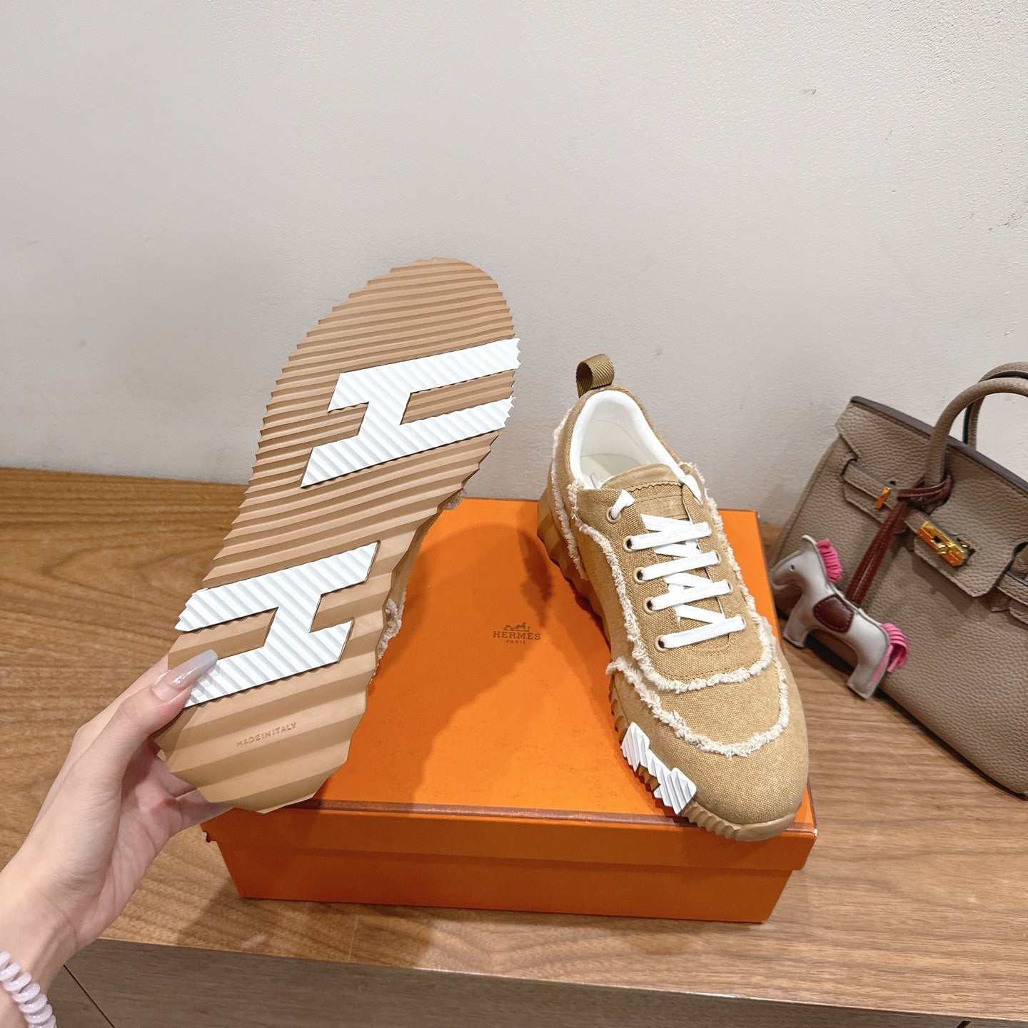 Hermes Sneaker