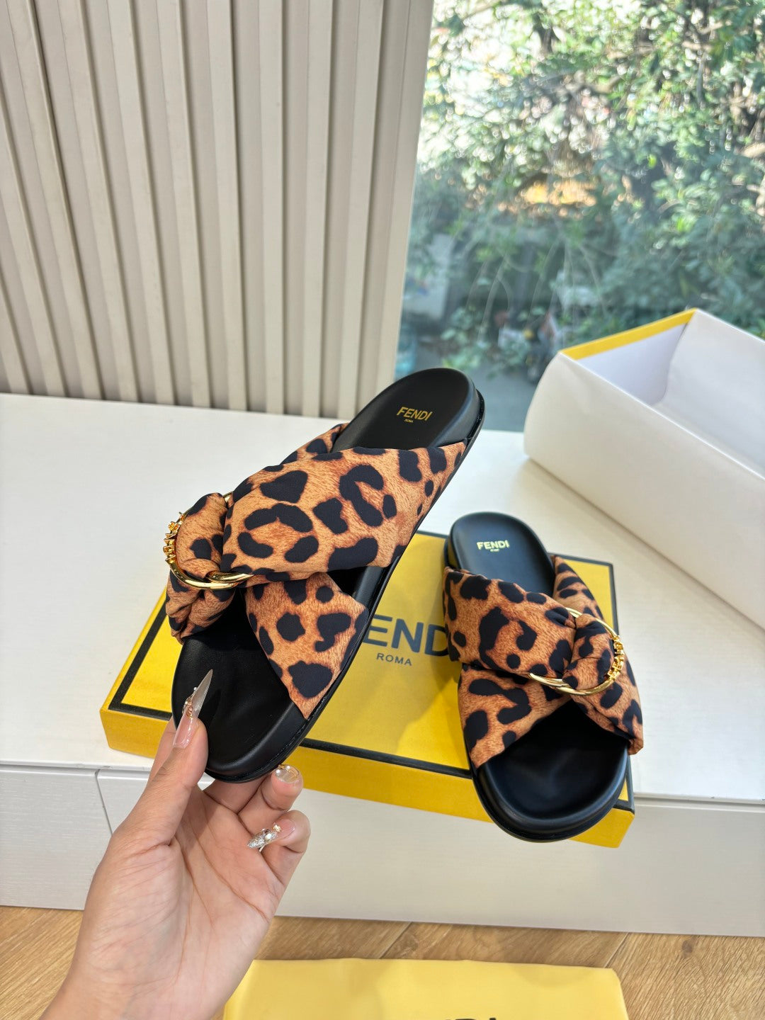 Fendi Slipper