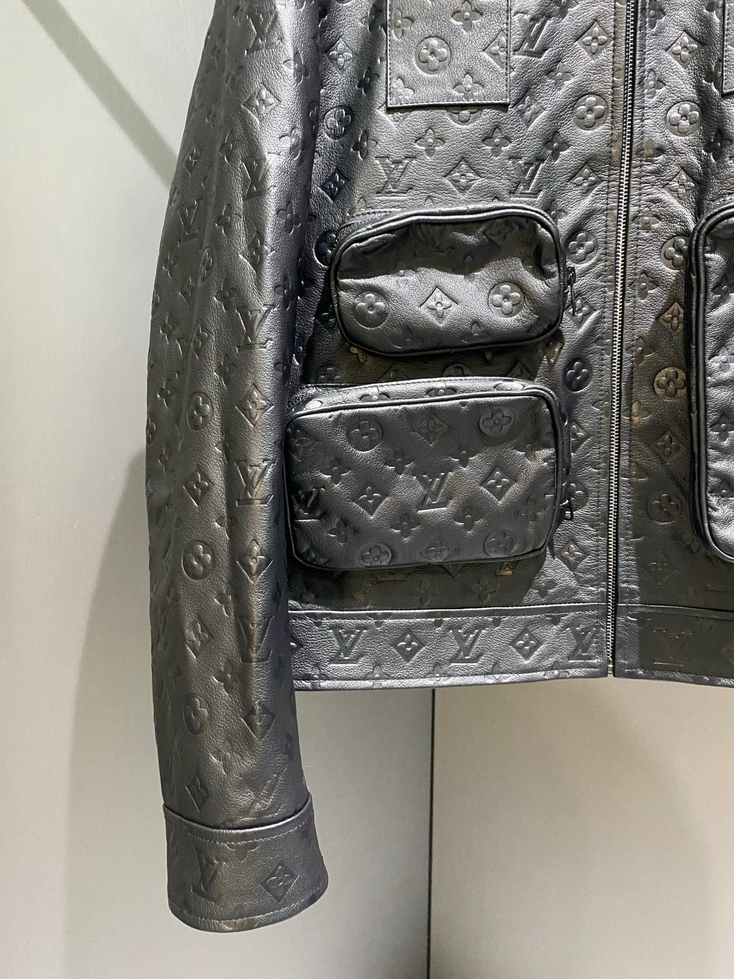 Louis Vuitton Deri Mont