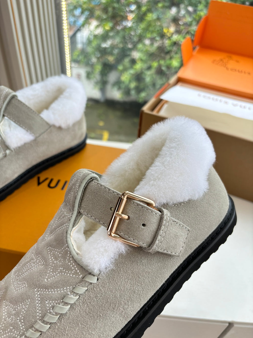 Louis Vuitton Slipper