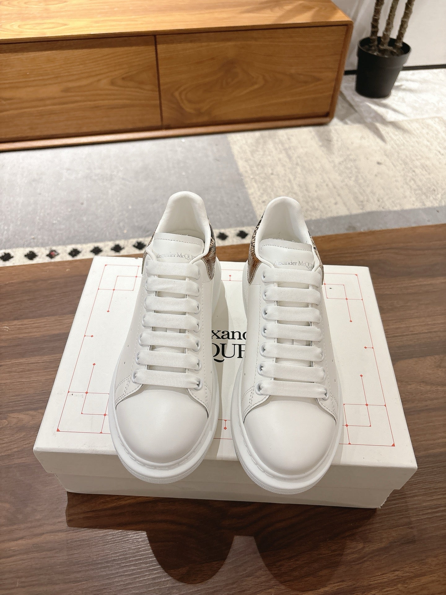 Alexander McQueen Sneaker