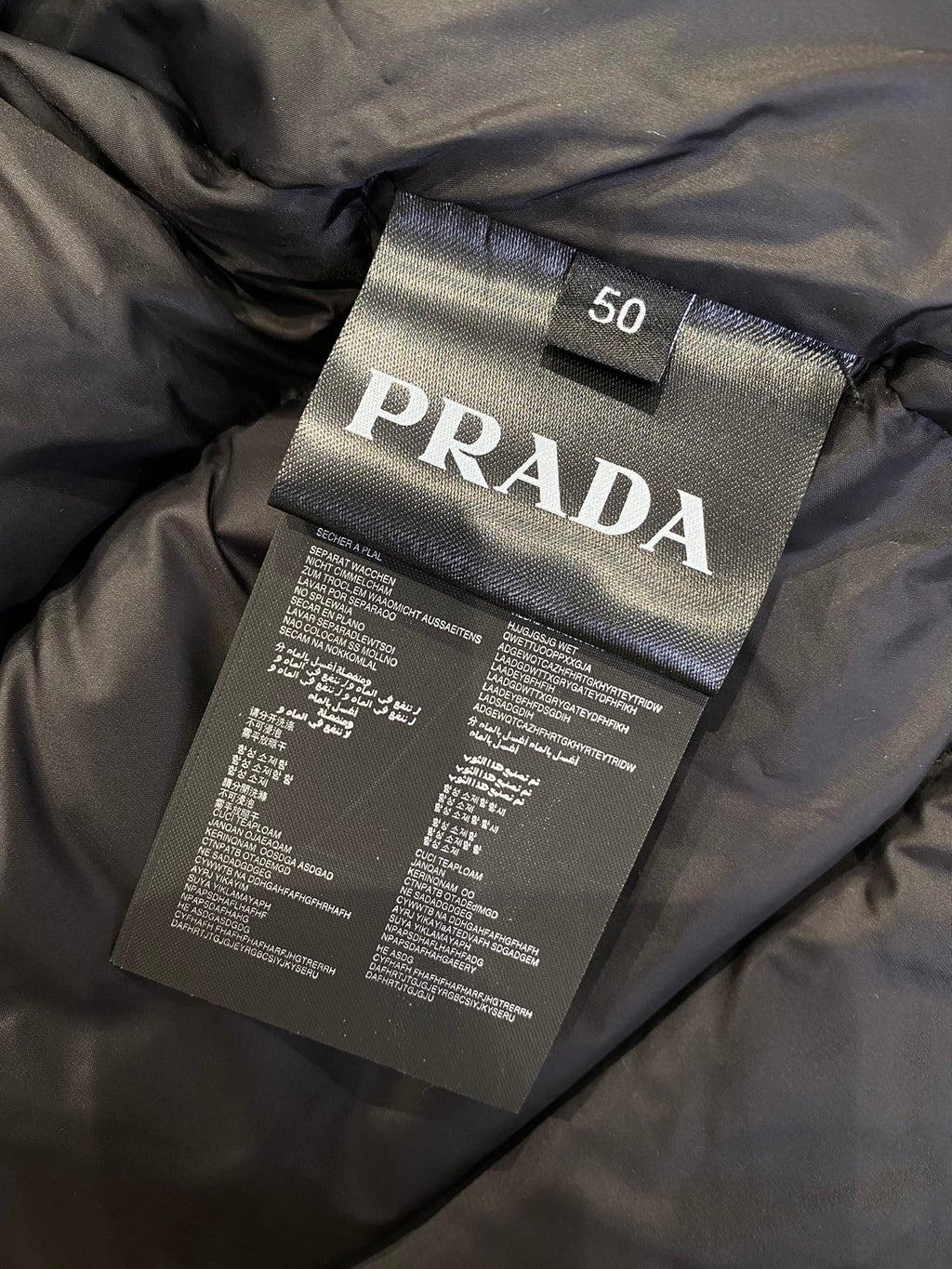 Prada Mont