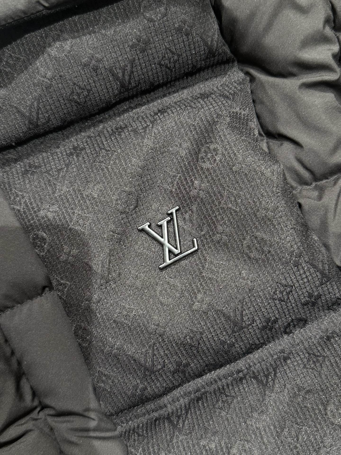 Louis Vuitton Mont