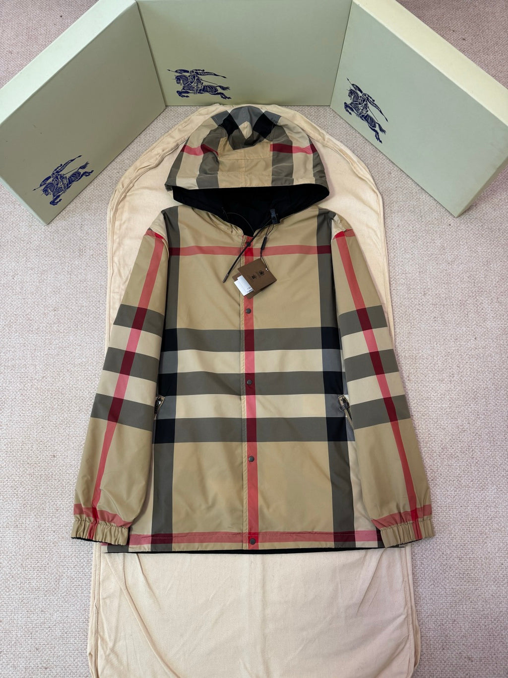 Burberry İnce Mont