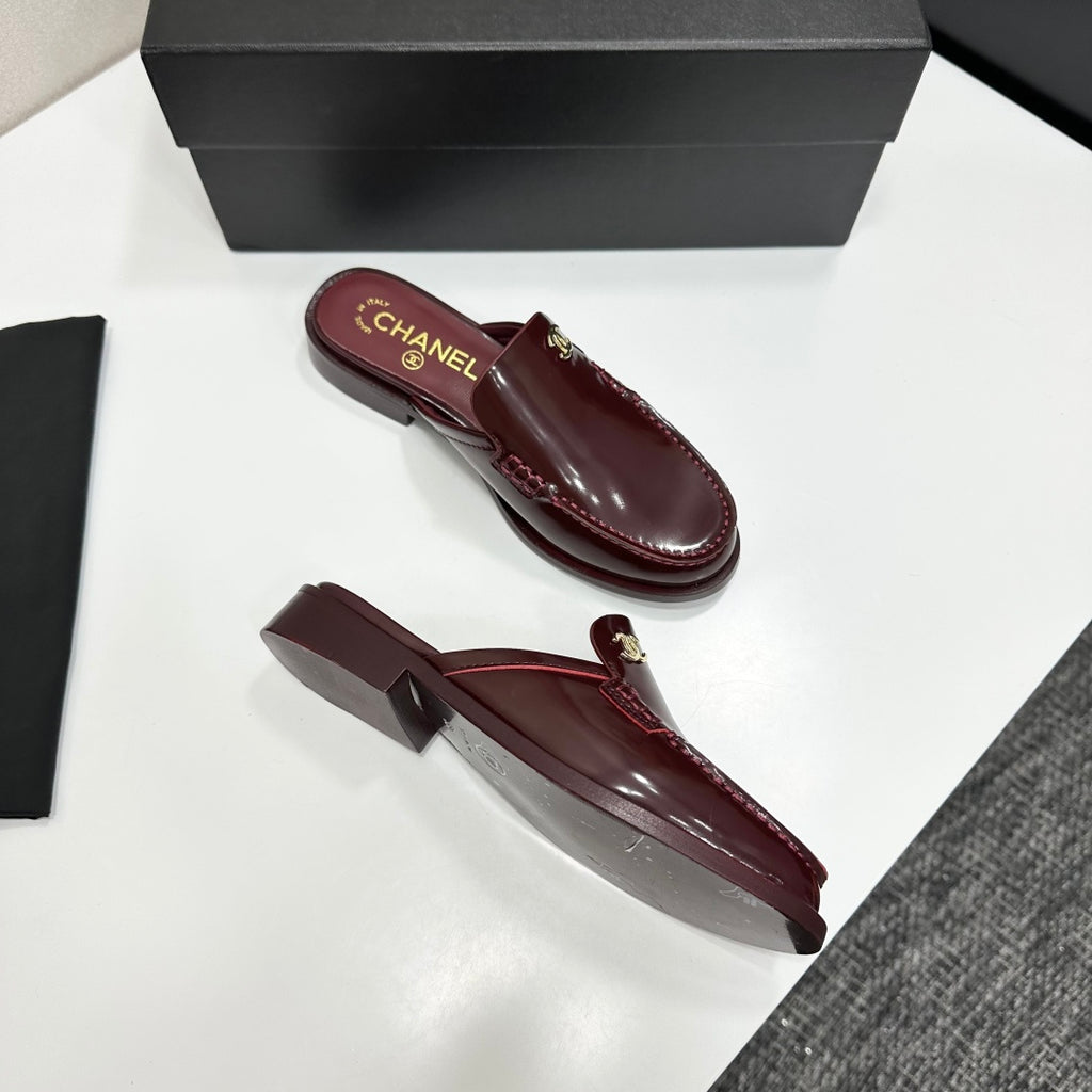 Chanel Slipper