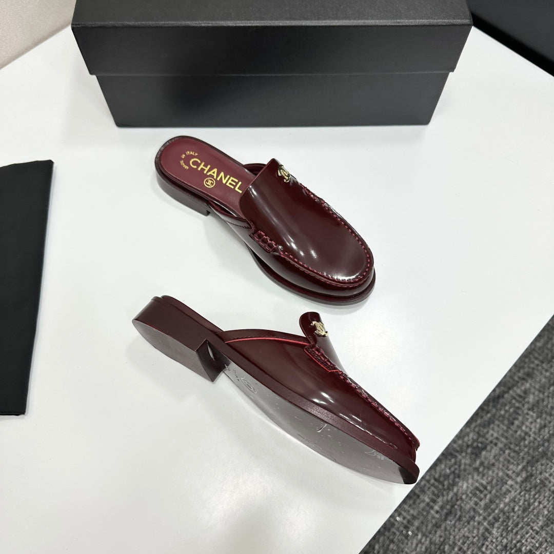 Chanel Slipper