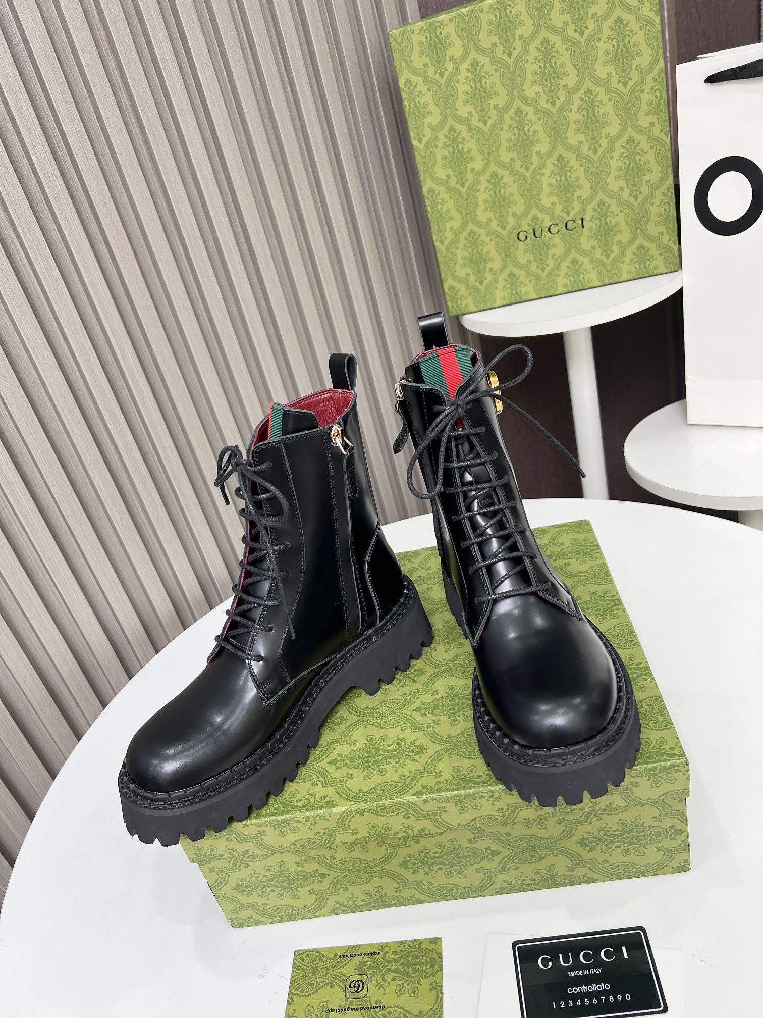 Gucci Deri Bot