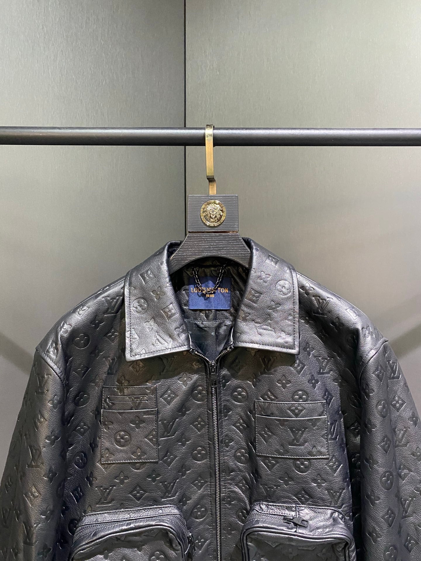 Louis Vuitton Deri Mont