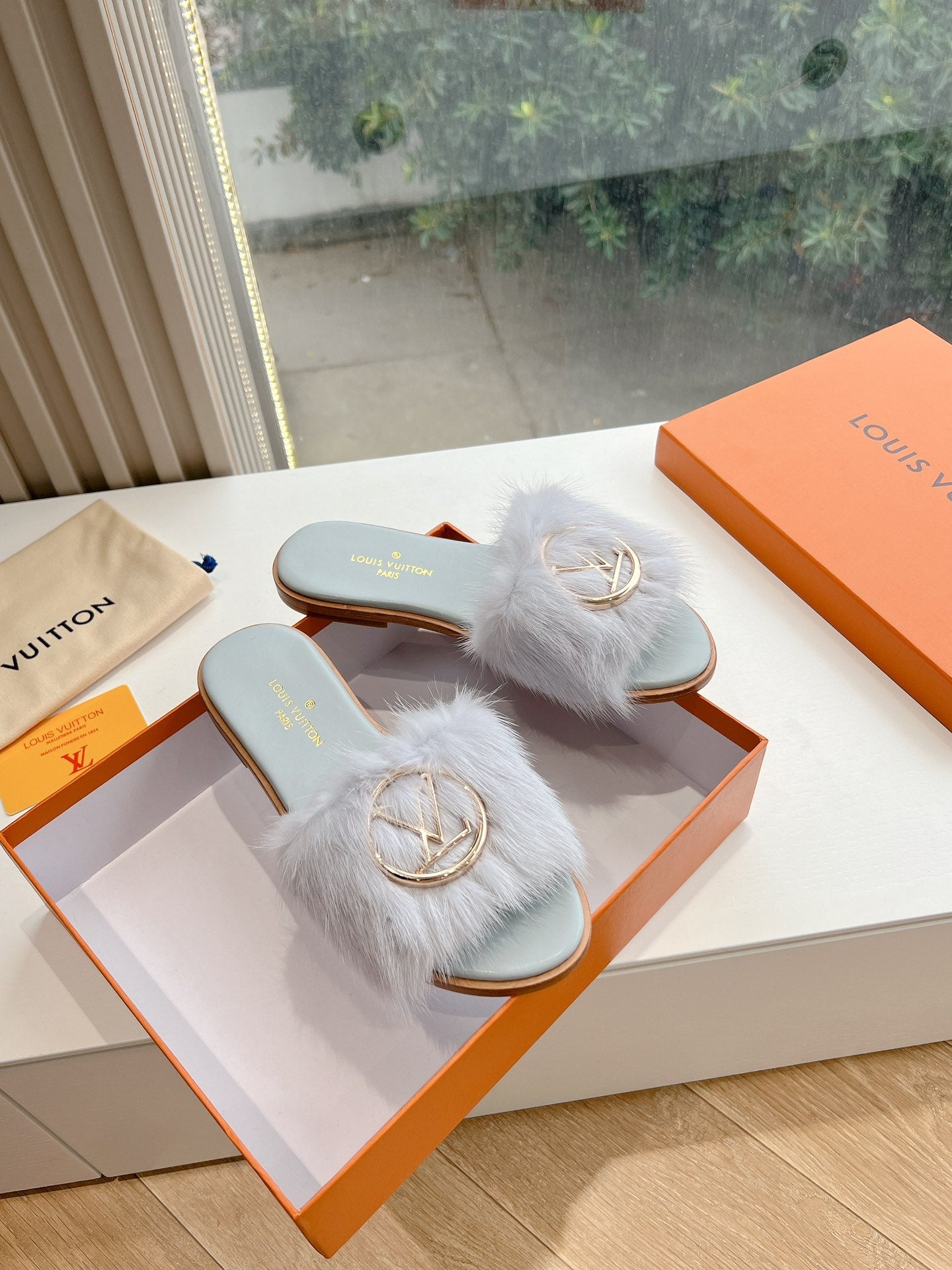 Louis Vuitton Slipper