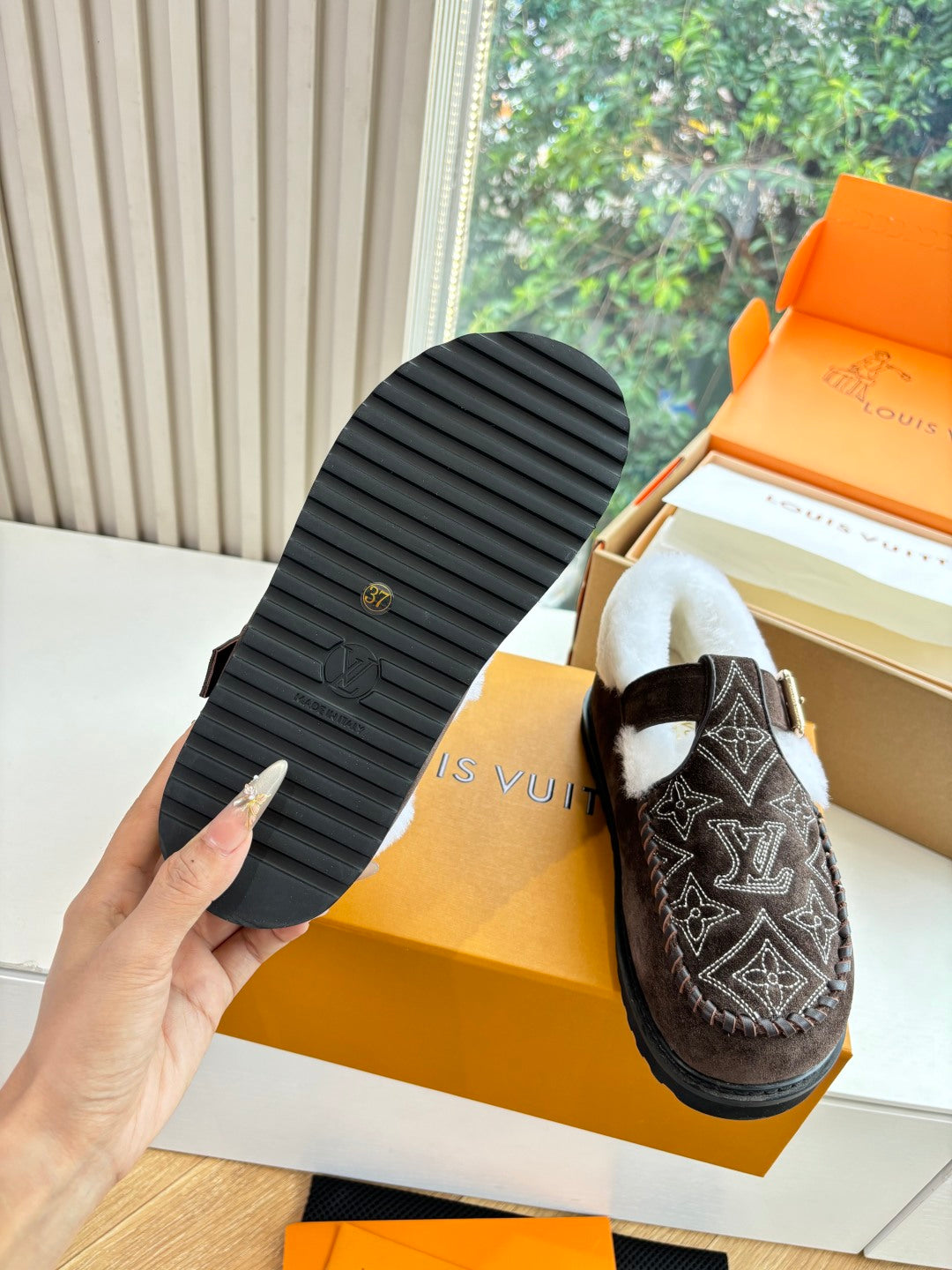 Louis Vuitton Slipper