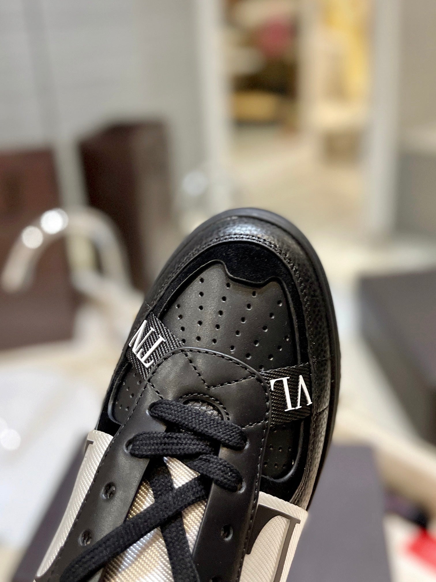 Valentino Sneaker