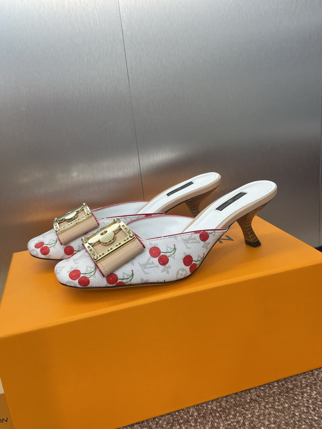 Louis Vuitton Topuklu