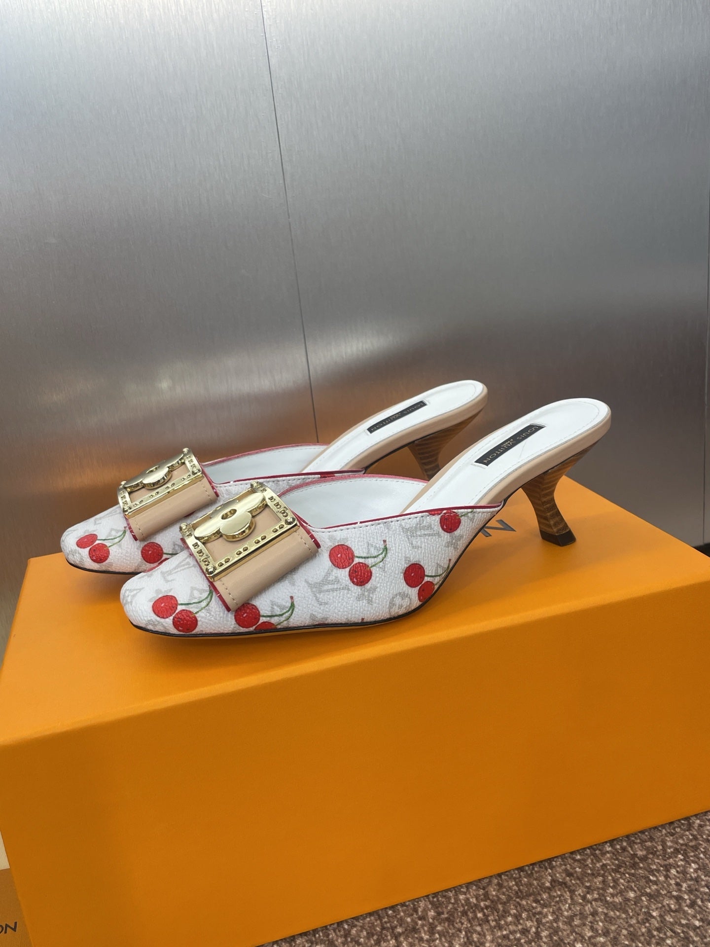 Louis Vuitton Topuklu