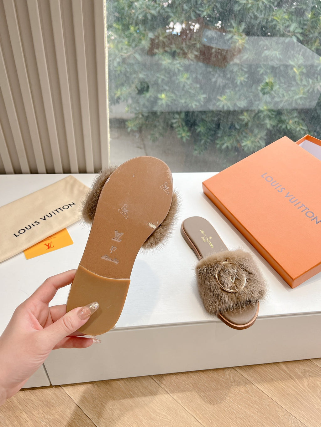 Louis Vuitton Slipper