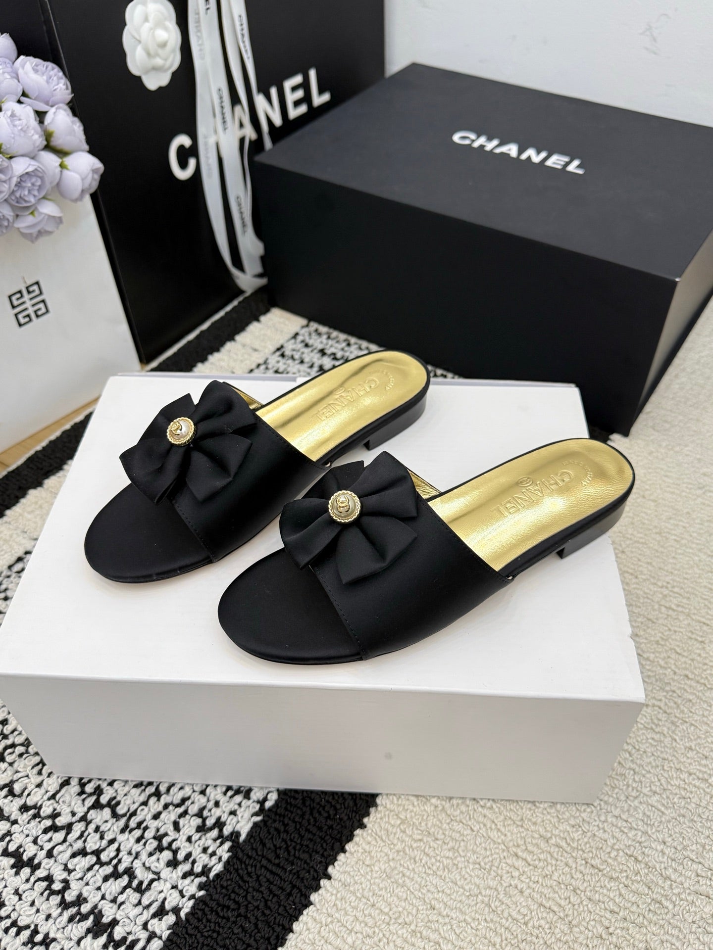 Chanel Slipper